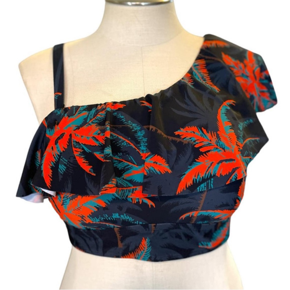 Torrid 4X swim top.  Great colors!